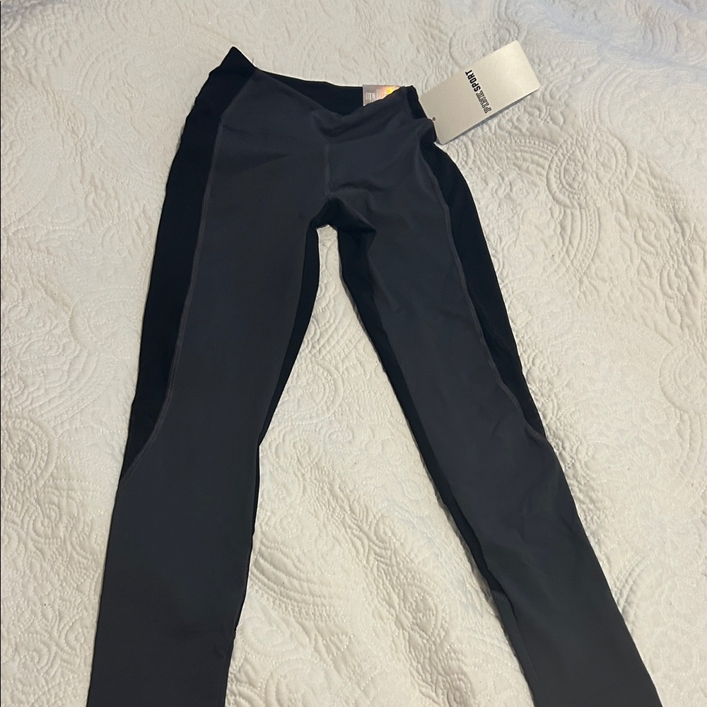 PINK Victoria's Secret Black Leggings - Picture 1 of 7